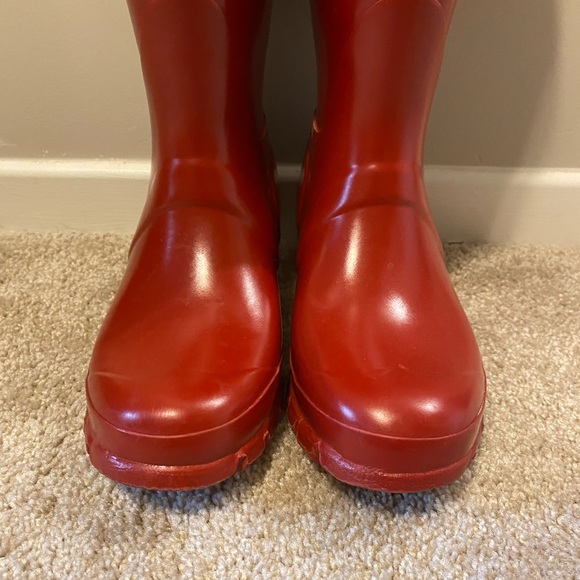 Red Hunter Rain Boots - Picture 3 of 7